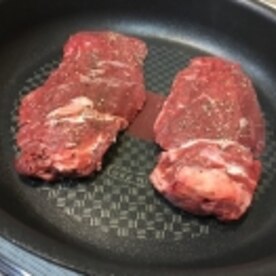 オージービーフのステーキ赤ワインソース レシピ 作り方 By 週末は男子厨房 楽天レシピ オージービーフのステーキ赤ワインソース レシピ 作り方 By 週末は男子厨房 楽天レシピ